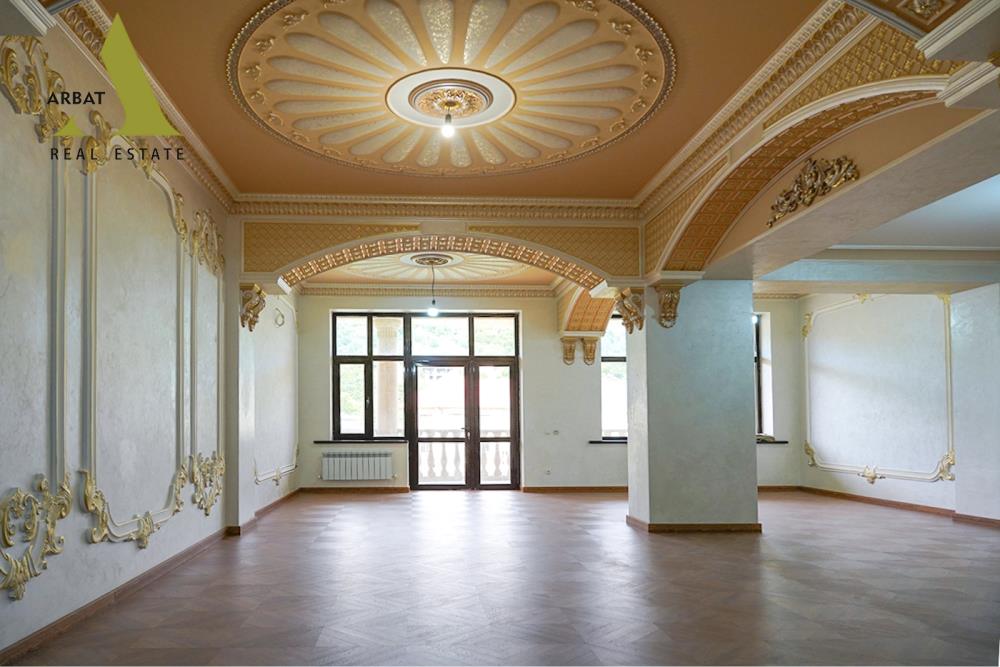 Фото Дом, 8 комн, 2000м²