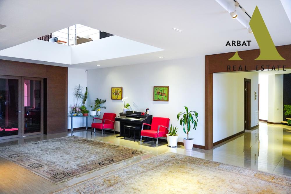 Фото Отдельный дом, 12 комн, 1400м²