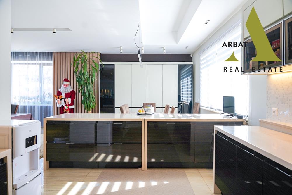 Фото Отдельный дом, 12 комн, 1400м²