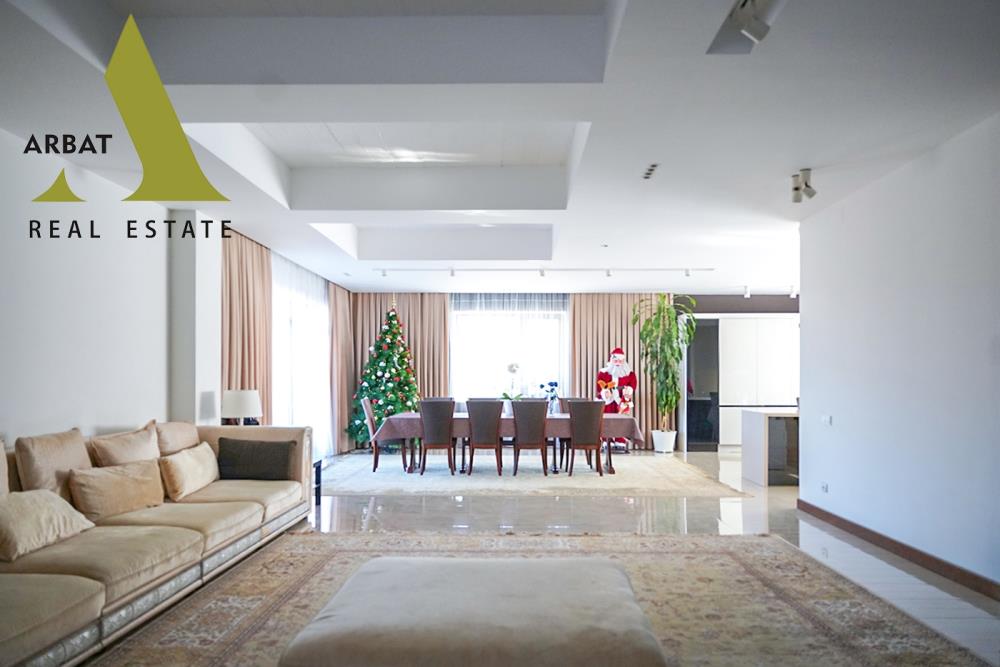 Фото Отдельный дом, 12 комн, 1400м²