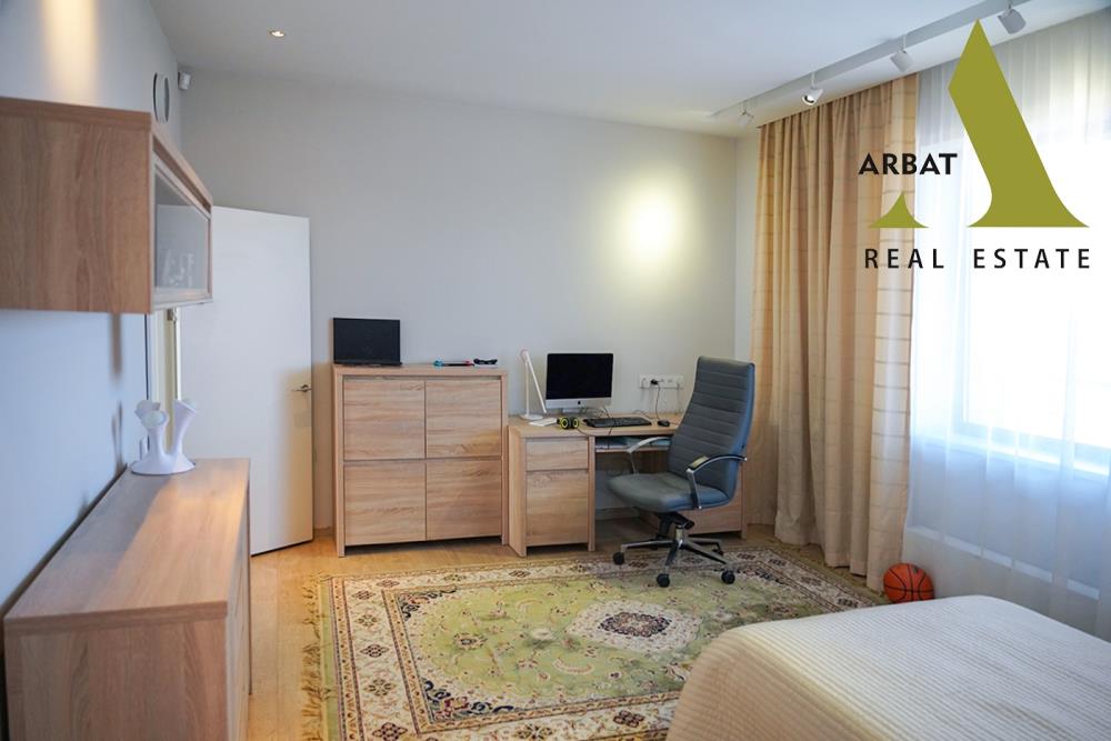 Фото Отдельный дом, 12 комн, 1400м²