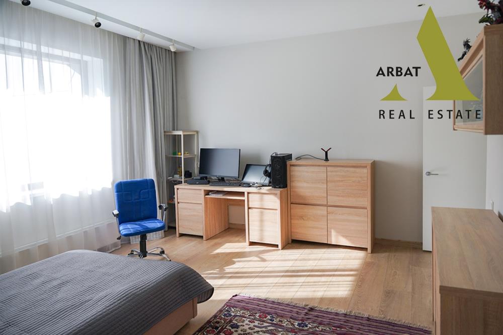 Фото Отдельный дом, 12 комн, 1400м²