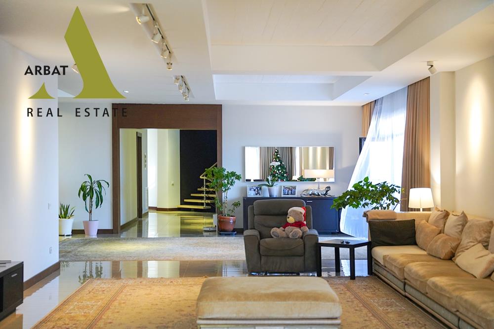 Фото Отдельный дом, 12 комн, 1400м²