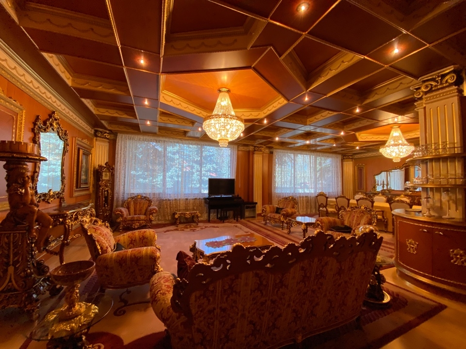 Фото Отдельный дом, 8 комн, 1700м²