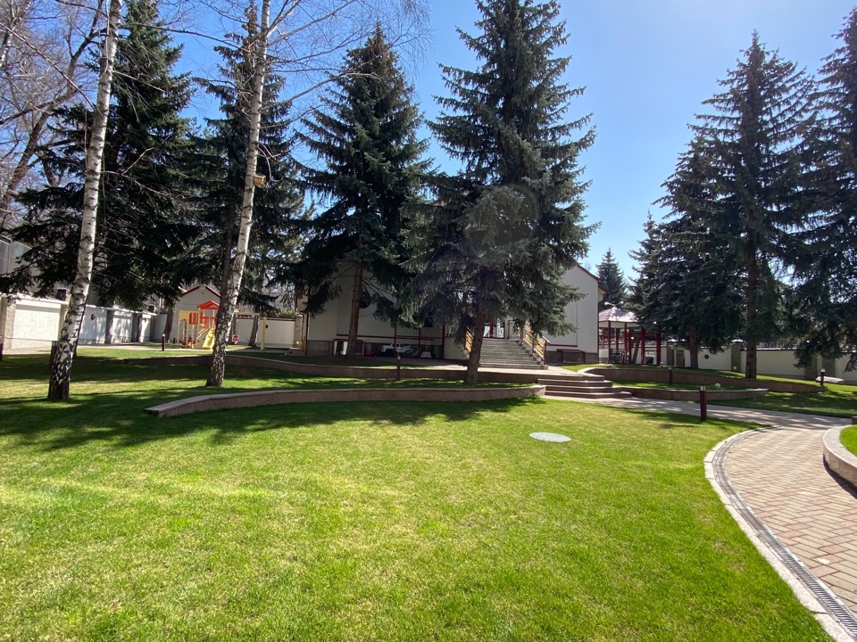 Фото Отдельный дом, 8 комн, 1700м²