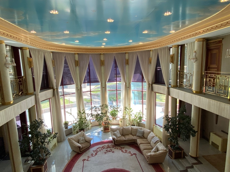 Фото Отдельный дом, 8 комн, 1700м²