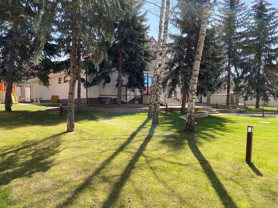 Фото Отдельный дом, 8 комн, 1700м²