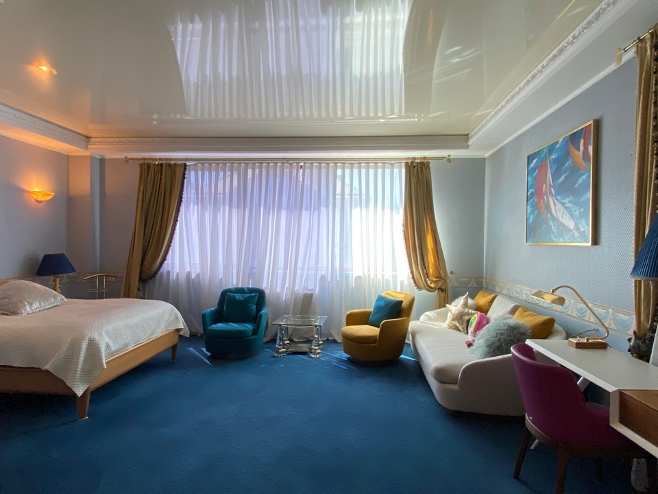 Фото Отдельный дом, 8 комн, 1700м²