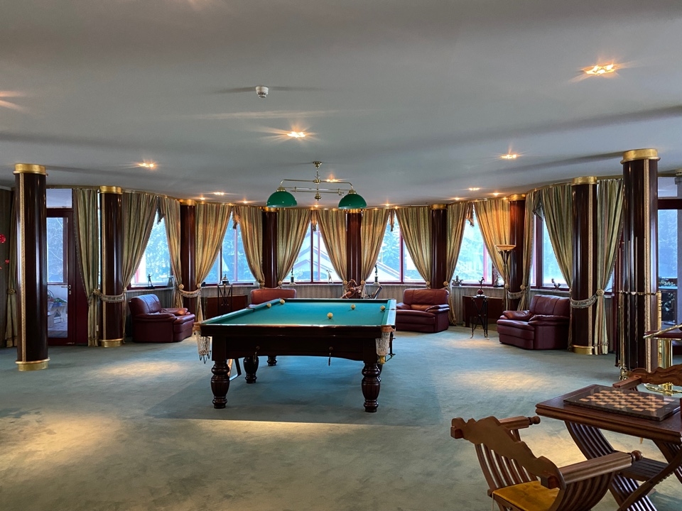 Фото Отдельный дом, 8 комн, 1700м²