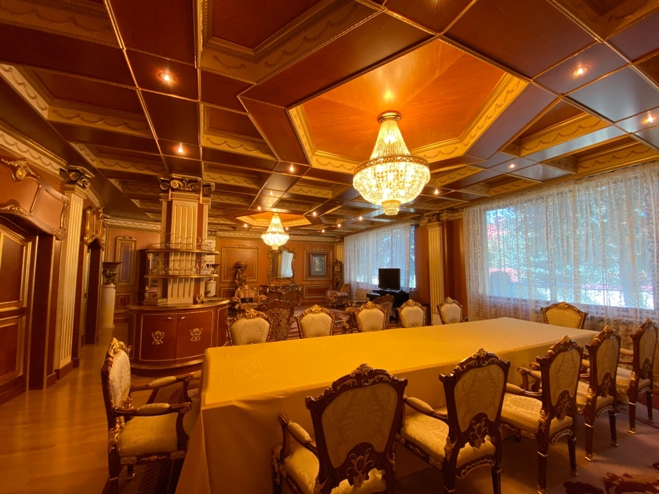 Фото Отдельный дом, 8 комн, 1700м²