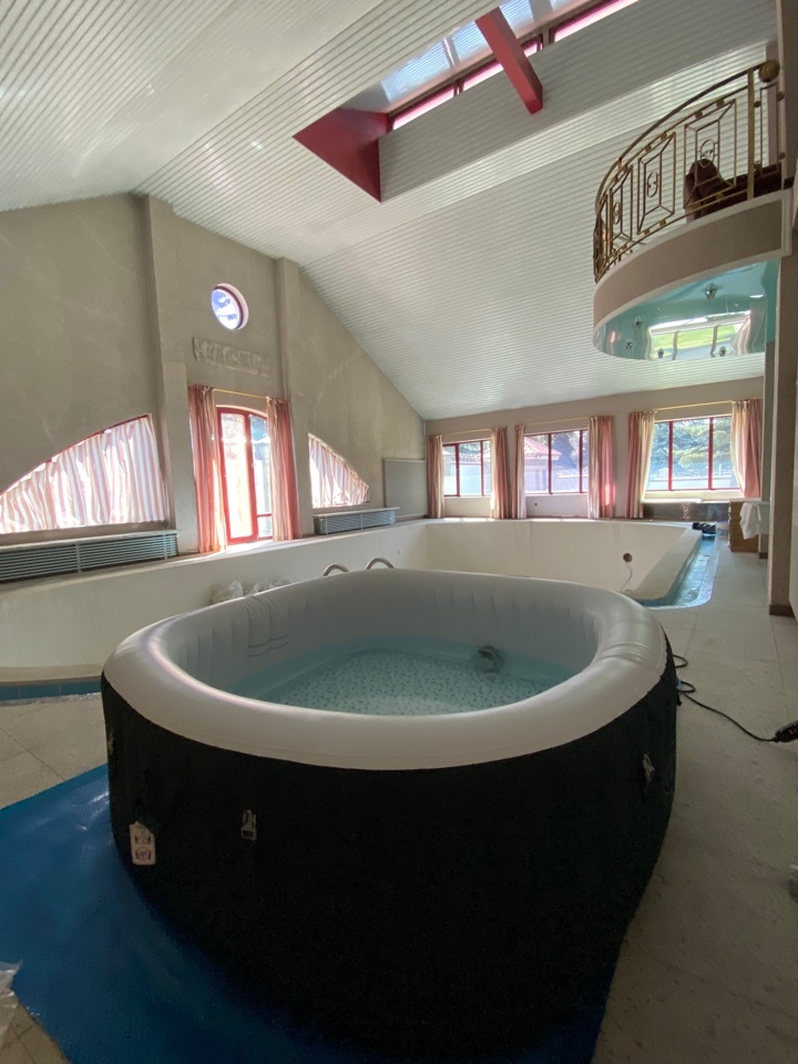 Фото Отдельный дом, 8 комн, 1700м²