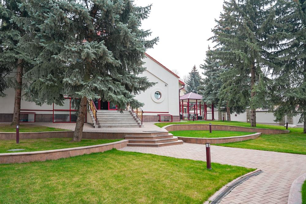 Фото Отдельный дом, 8 комн, 1700м²