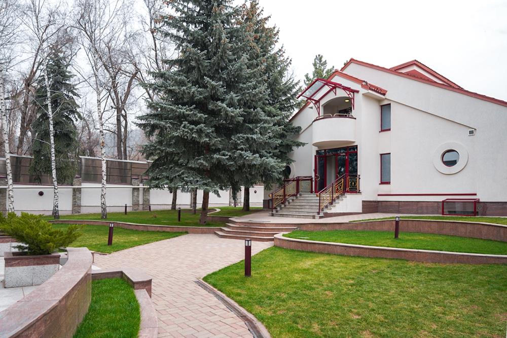 Фото Отдельный дом, 8 комн, 1700м²