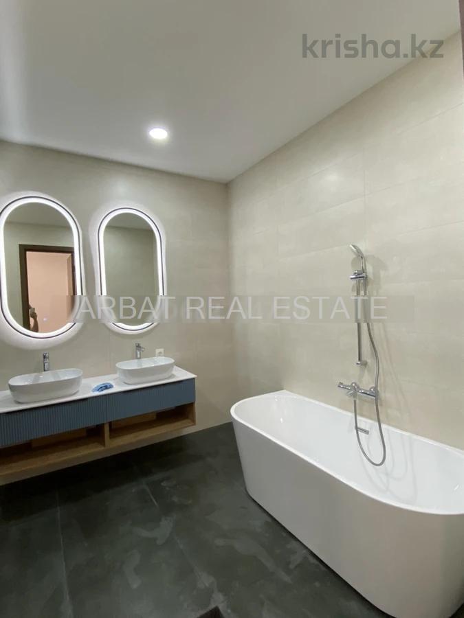 Фото Квартира, 3 комн, 130.8 м², 2/6 эт., 2014 г.п.