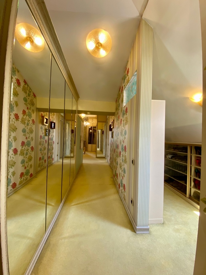 Фото Отдельный дом, 7 комн, 740м²