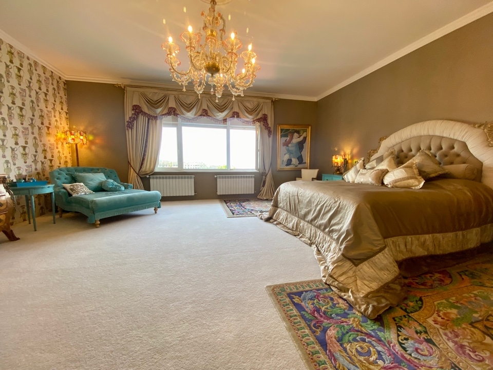 Фото Отдельный дом, 7 комн, 740м²