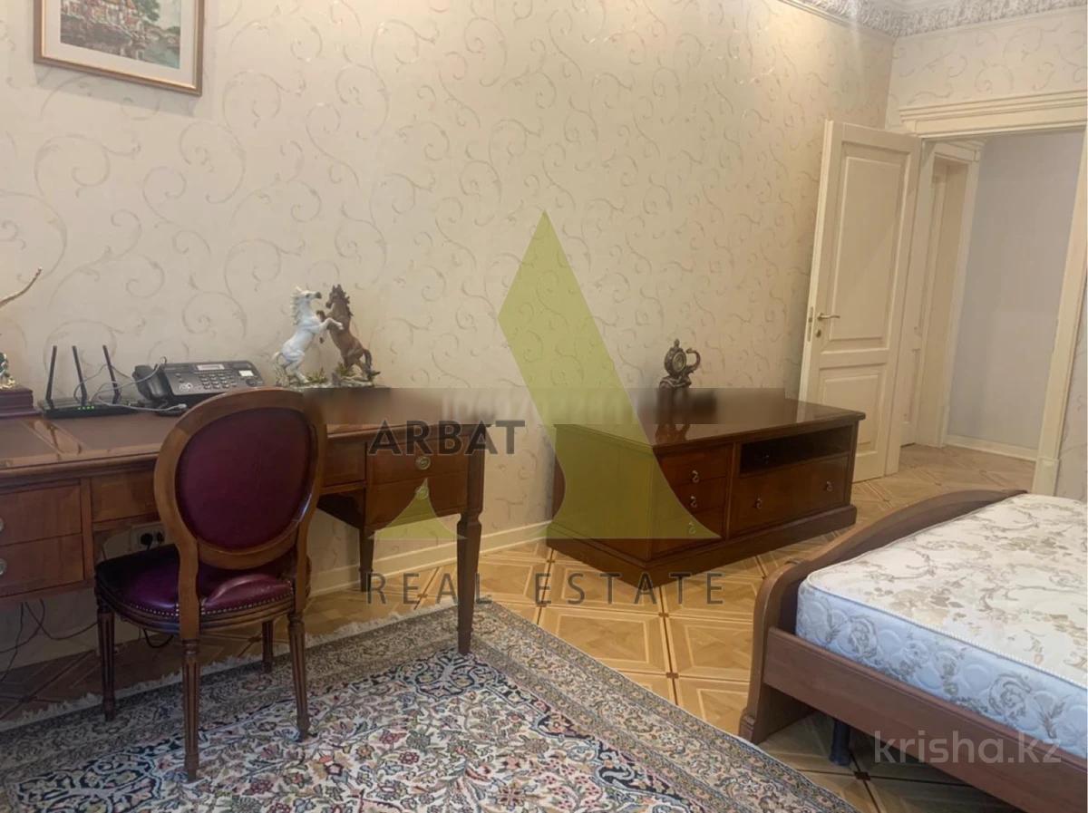 Фото Квартира, 4 комн, 253 м², 3/3 эт., 2009 г.п.