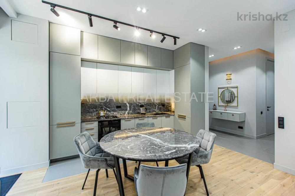 Фото Квартира, 3 комн, 100 м², 1/3 эт.