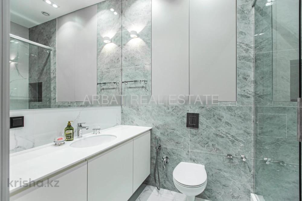 Фото Квартира, 3 комн, 100 м², 1/3 эт.