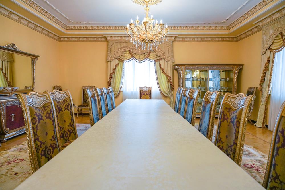 Фото Отдельный дом, 10 комн, 1647м²