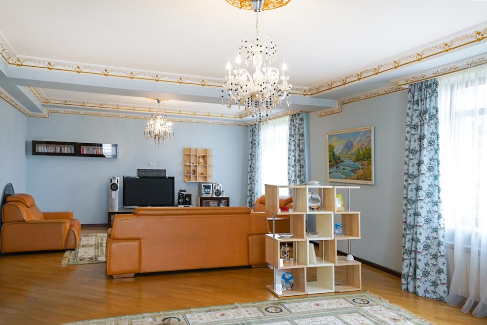 Фото Отдельный дом, 10 комн, 1647м²