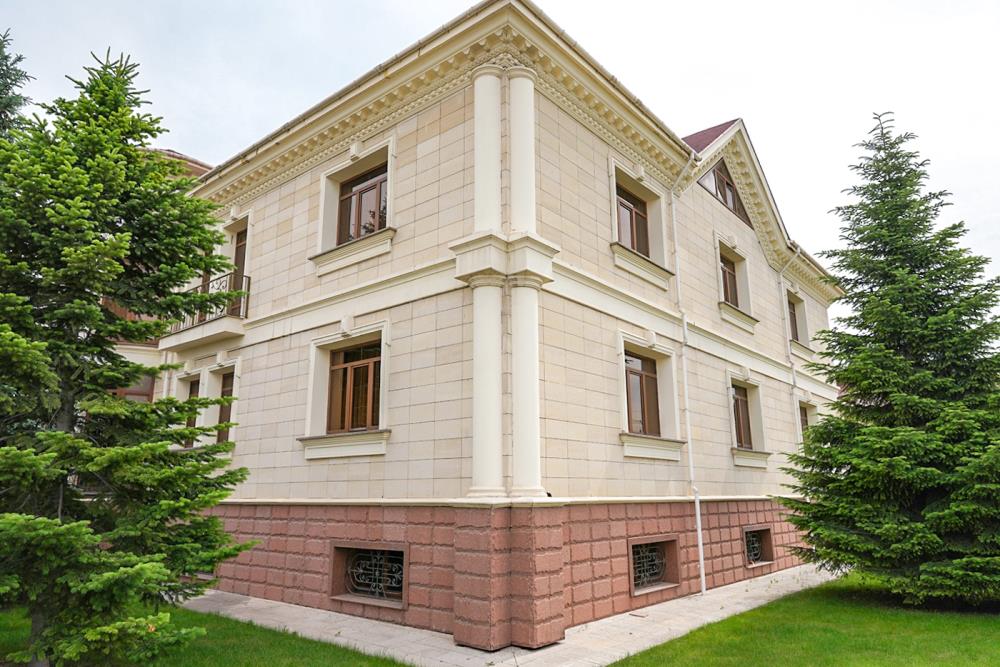 Фото Отдельный дом, 10 комн, 1647м²