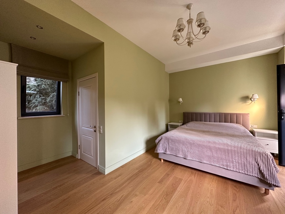 Фото Отдельный дом, 9 комн, 930м²