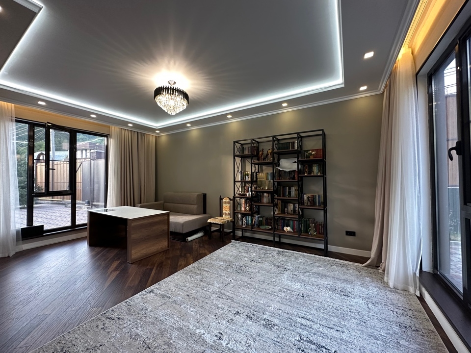 Фото Отдельный дом, 7 комн, 400м²