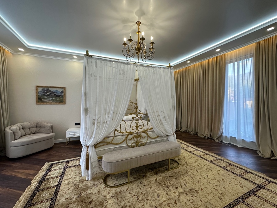 Фото Отдельный дом, 7 комн, 400м²