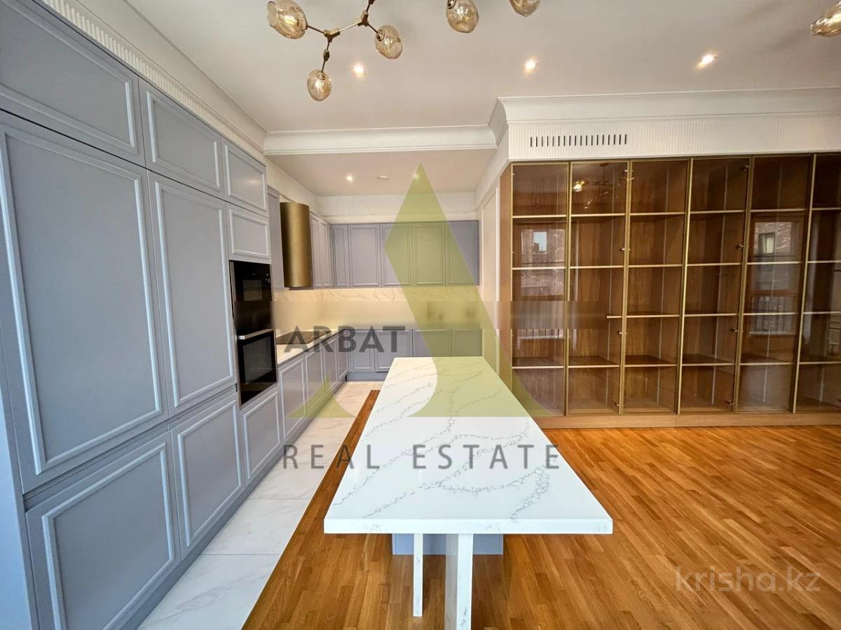 Фото Квартира, 5 комн, 250 м², 3/3 эт., 2018 г.п.