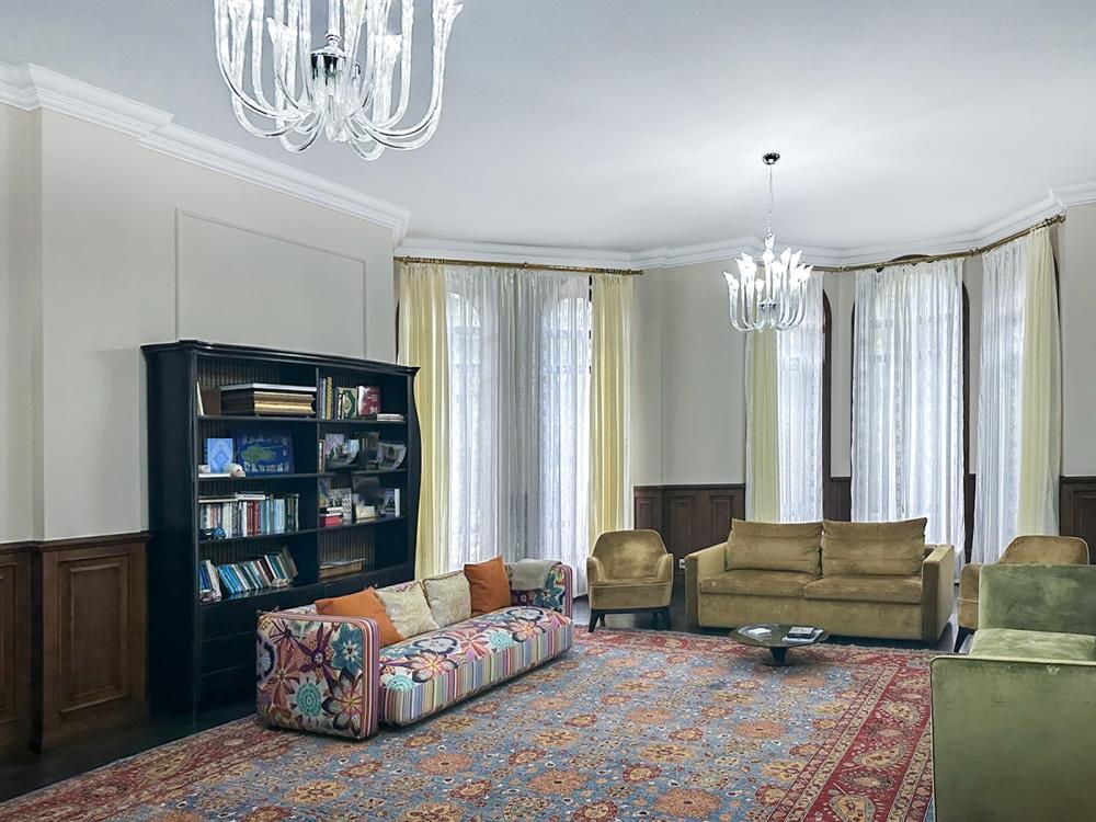 Фото Отдельный дом, 10 комн, 1200м²