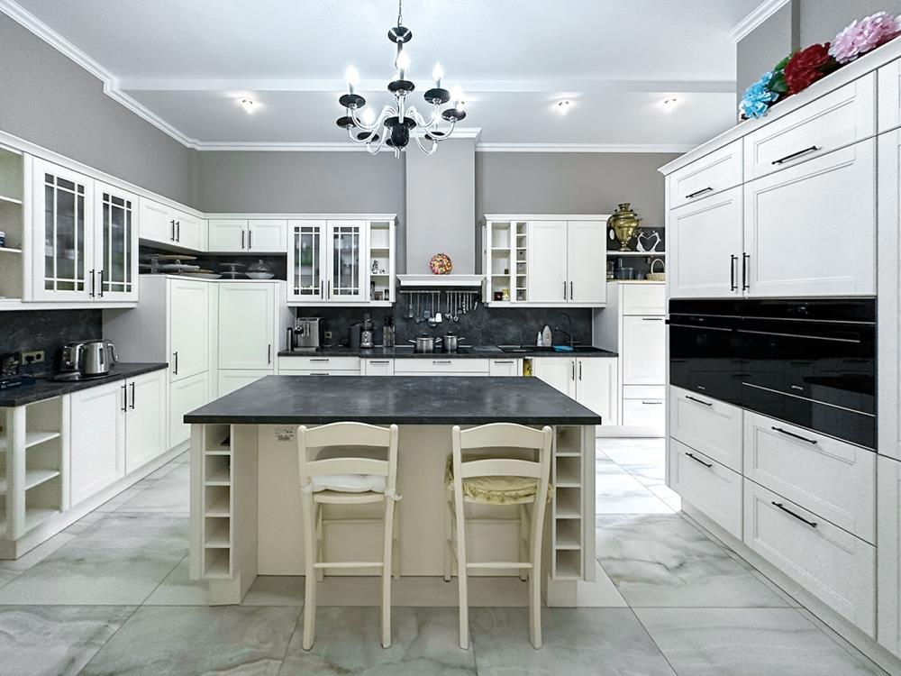 Фото Отдельный дом, 10 комн, 1200м²