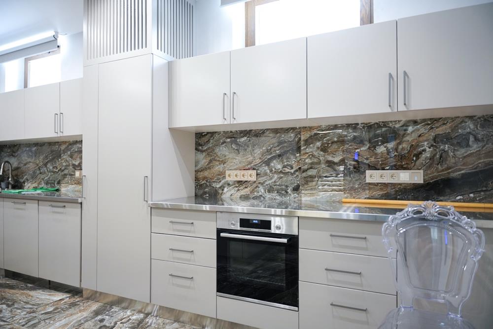 Фото Отдельный дом, 10 комн, 1565м²