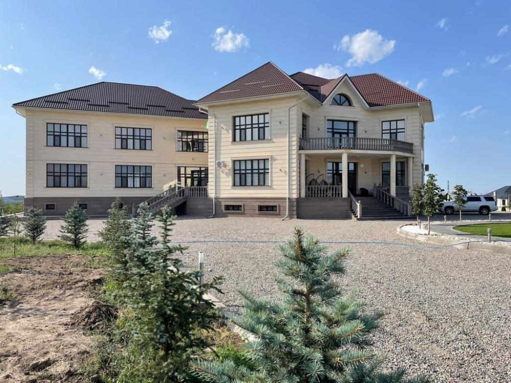 Фото Отдельный дом, 15 комн, 1800м²