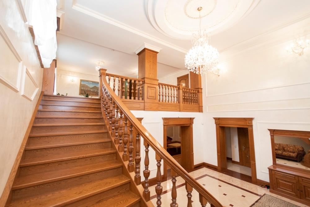 Фото Отдельный дом, 9 комн, 940м²
