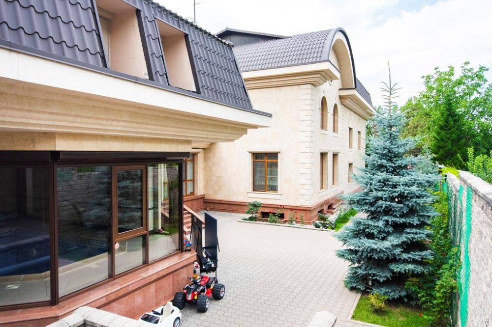 Фото Отдельный дом, 9 комн, 940м²