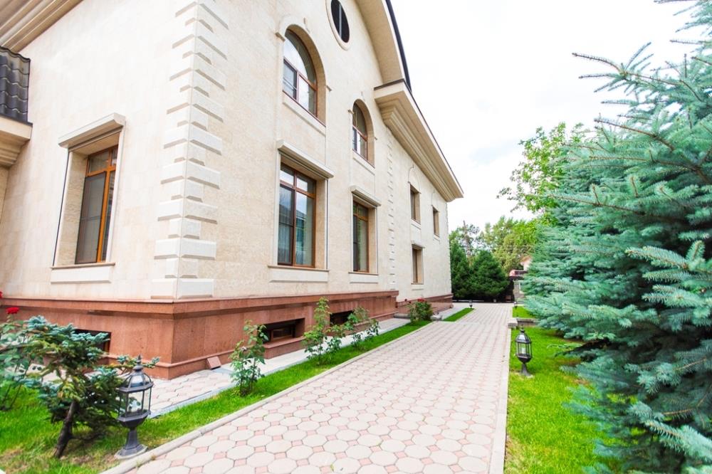 Фото Отдельный дом, 9 комн, 940м²
