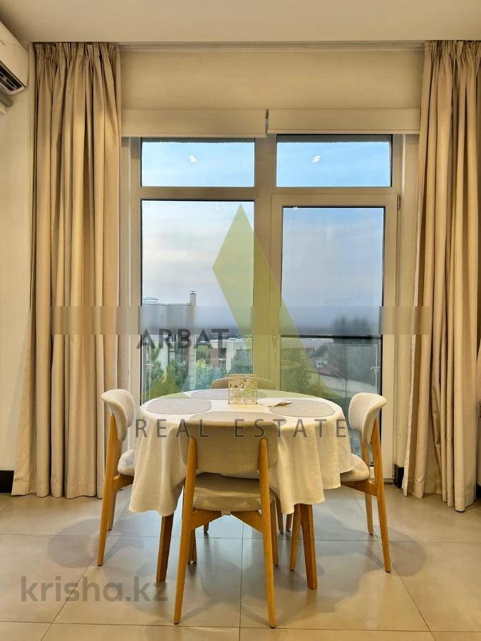 Фото Квартира, 5 комн, 300 м², 3/3 эт.