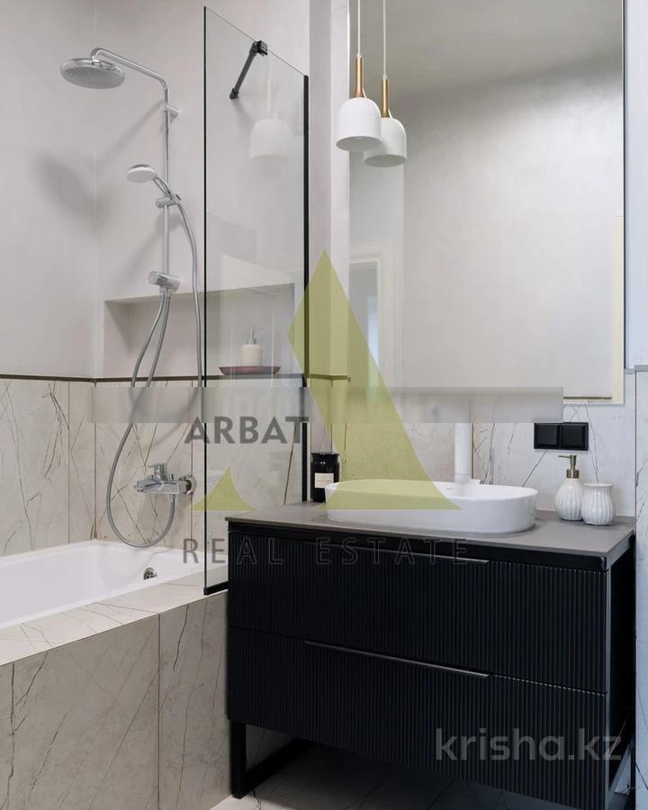 Фото Квартира, 4 комн, 145 м², 3/3 эт.
