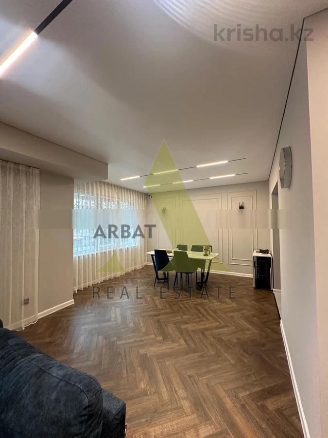 Фото Квартира, 4 комн, 190 м², 2/5 эт., 2004 г.п.