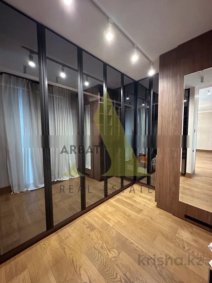 Фото Квартира, 4 комн, 238 м², 2 эт.