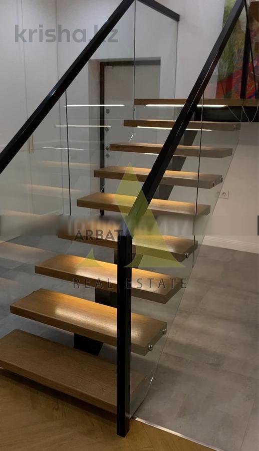 Фото Квартира, 5 комн, 250 м², 1/7 эт., 2017 г.п.