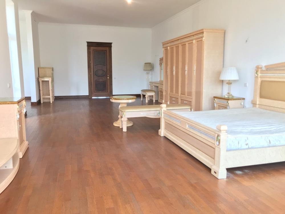Фото Отдельный дом, 10 комн, 1200м²