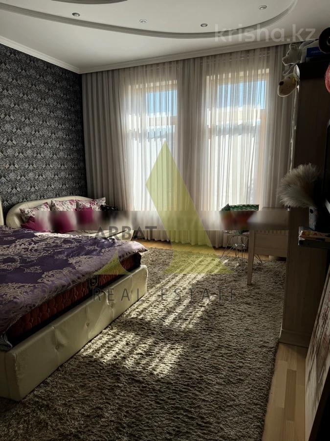 Фото Квартира, 4 комн, 169 м², 1/4 эт., 2006 г.п.