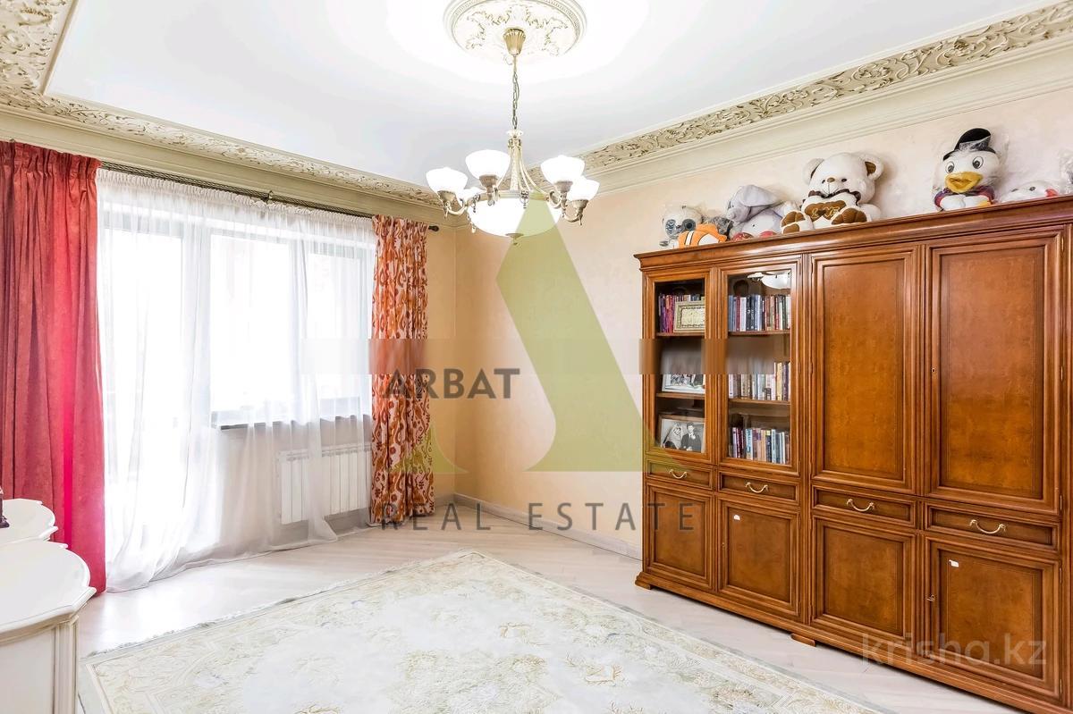 Фото Отдельный дом, 9 комн, 1090м²