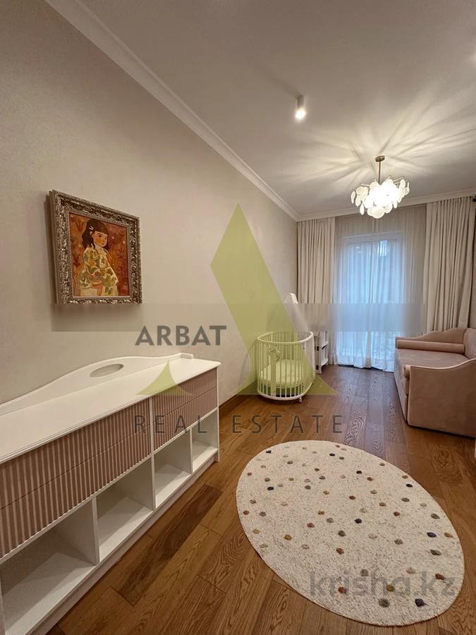 Фото Квартира, 4 комн, 238 м², 2 эт.