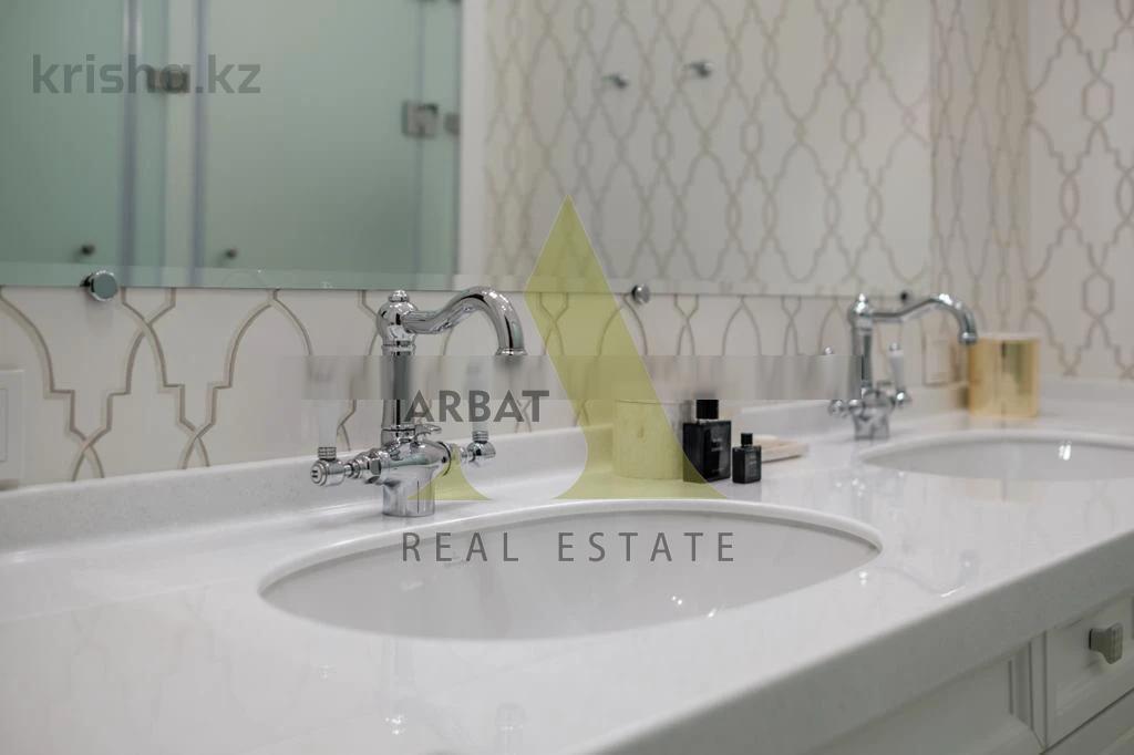 Фото Квартира, 5 комн, 185 м², 4/5 эт., 2018 г.п.