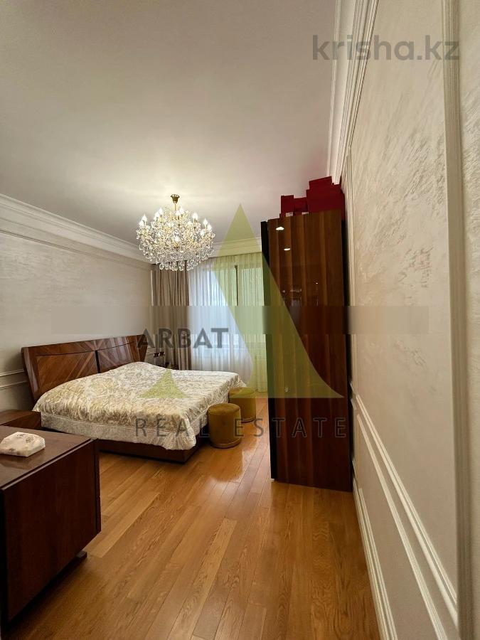 Фото Квартира, 3 комн, 150 м², 4/6 эт.