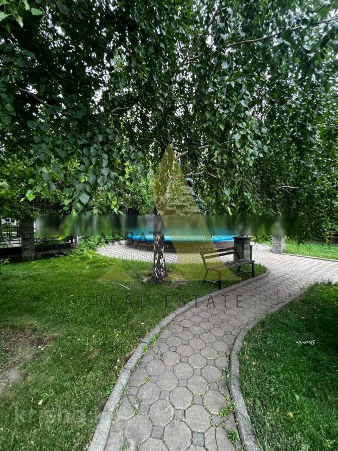 Фото Квартира, 4 комн, 215.3 м², 13/13 эт., 2002 г.п.