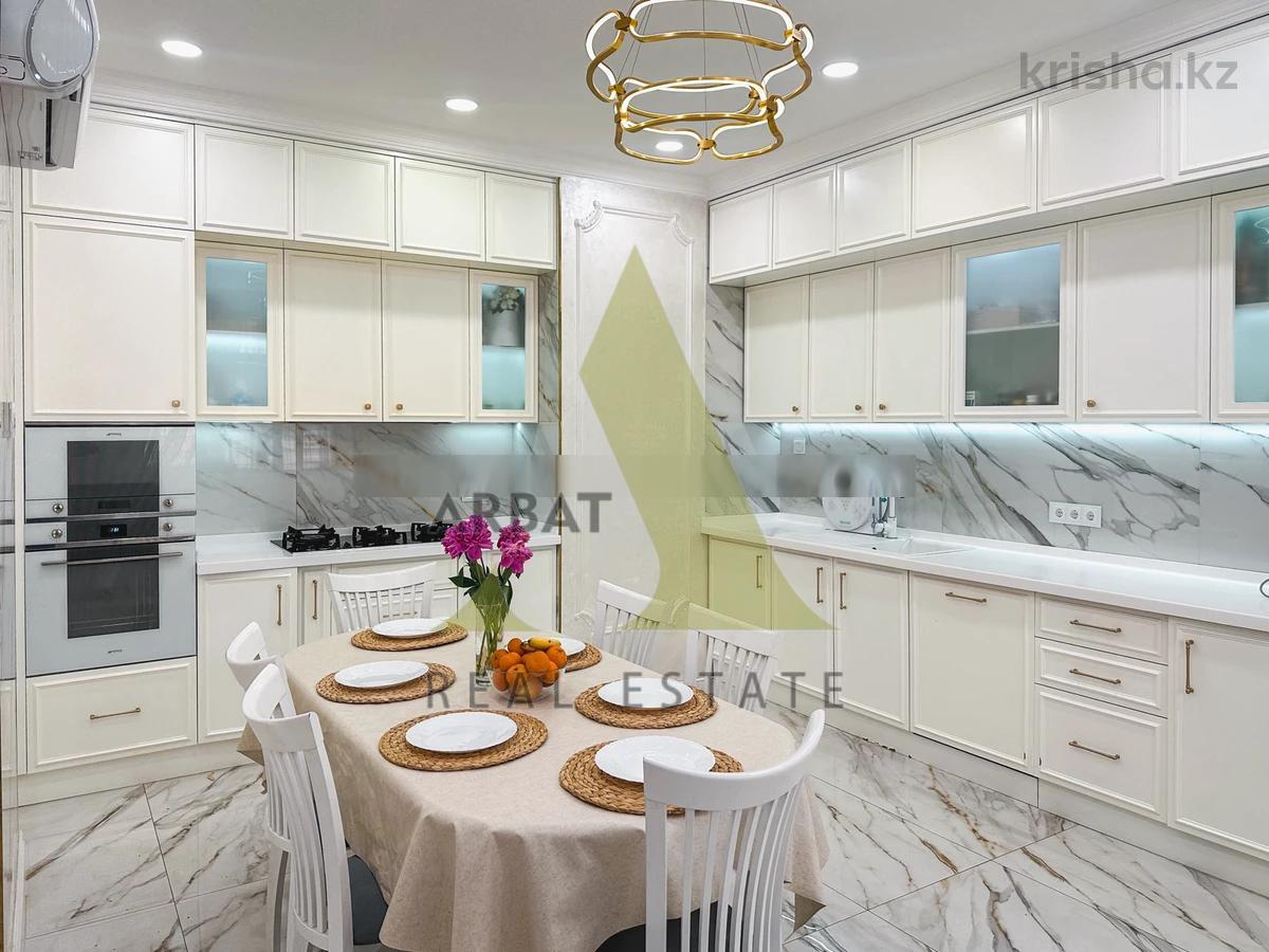 Фото Квартира, 4 комн, 170 м², 5/7 эт., 2017 г.п.